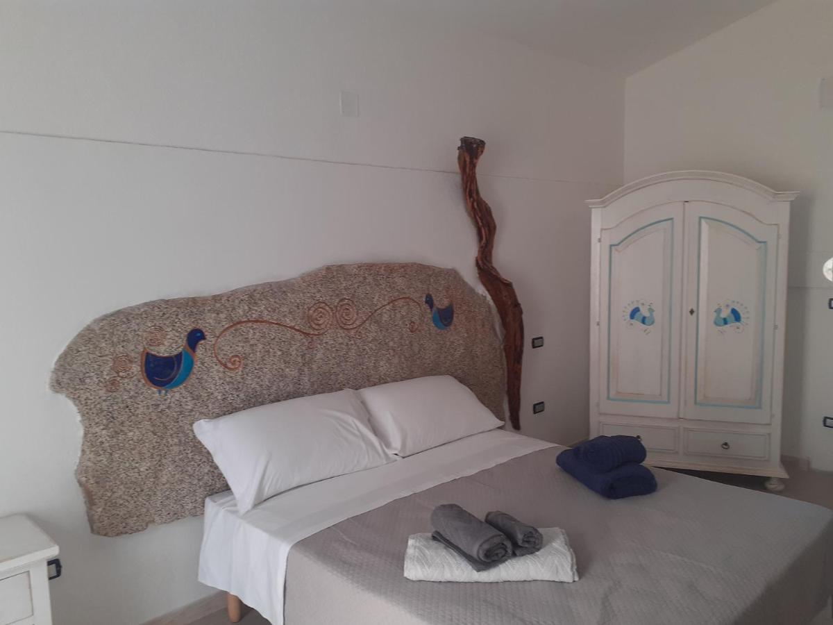 Bed And Breakfast Murales Orgosolo Exterior photo