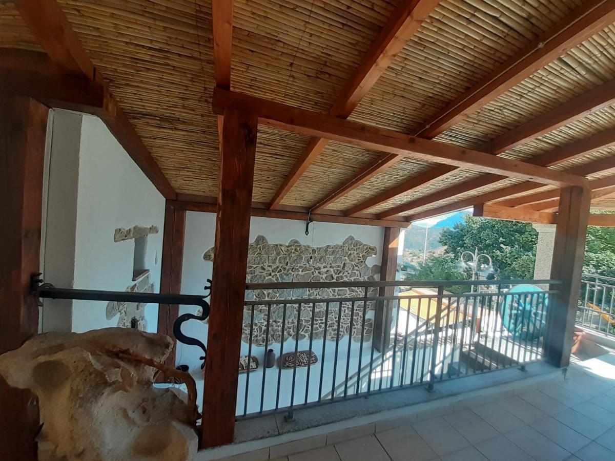 Bed And Breakfast Murales Orgosolo Exterior photo