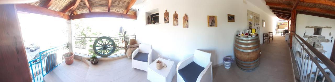 Bed And Breakfast Murales Orgosolo Exterior photo