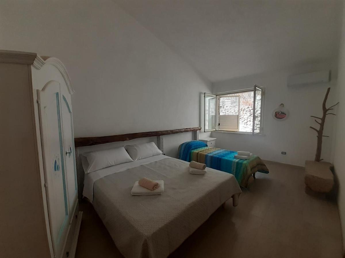 Bed And Breakfast Murales Orgosolo Exterior photo